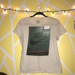 Nike t-shirt